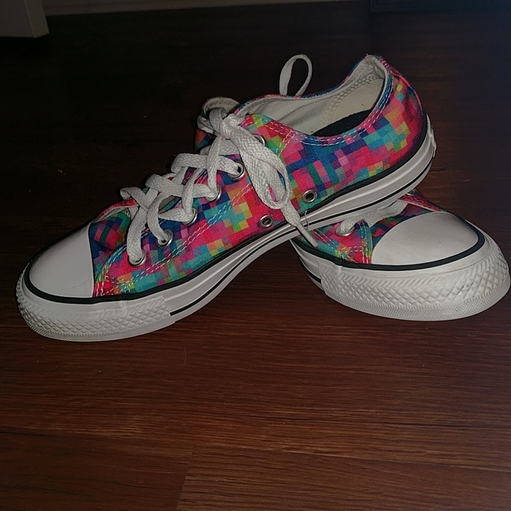 Limited edition Pixel Converse
